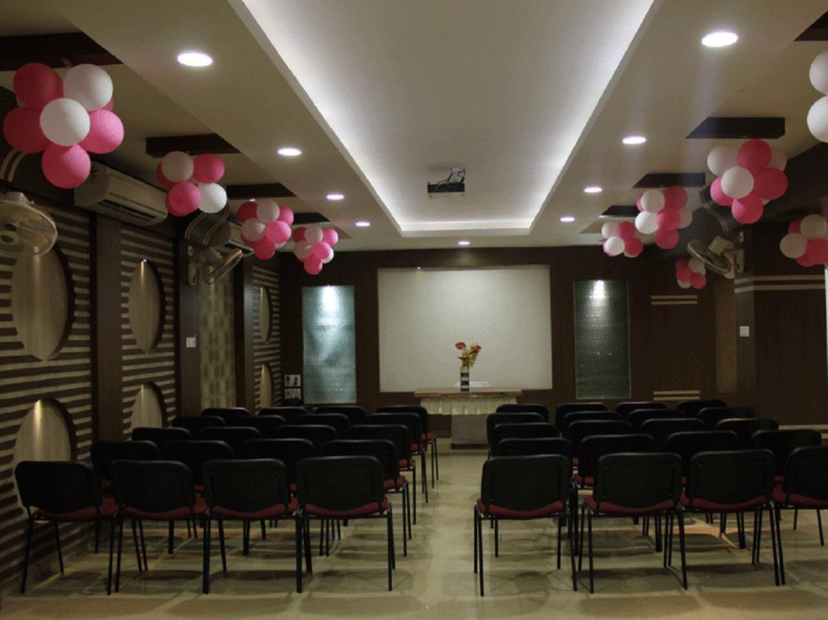 Hotel Anurag Rourkela Экстерьер фото
