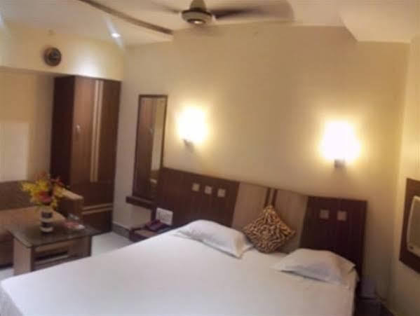 Hotel Anurag Rourkela Экстерьер фото